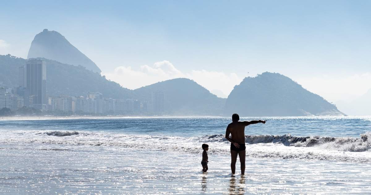 O Brasil subiu cinco posições no IDH em 2023, alcançando a 84ª colocação no ranking global divulgado pelo Pnud.