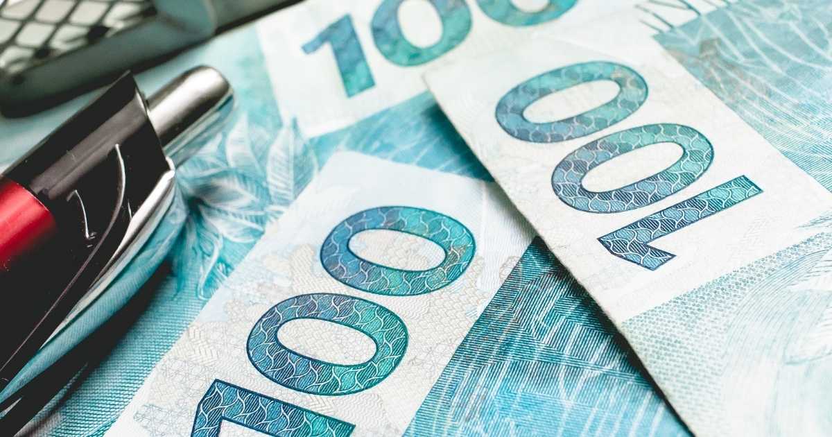 IR- Receita Federal libera verificação para mais de 6 milhões de contribuintes; pagamento ocorre a partir de 30 de maio.