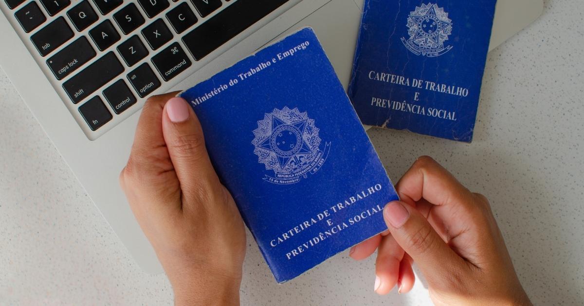 CLT - 67% dos brasileiros afirma preferir trabalhar com carteira assinada, mesmo que isso signifique ganhar menos.
