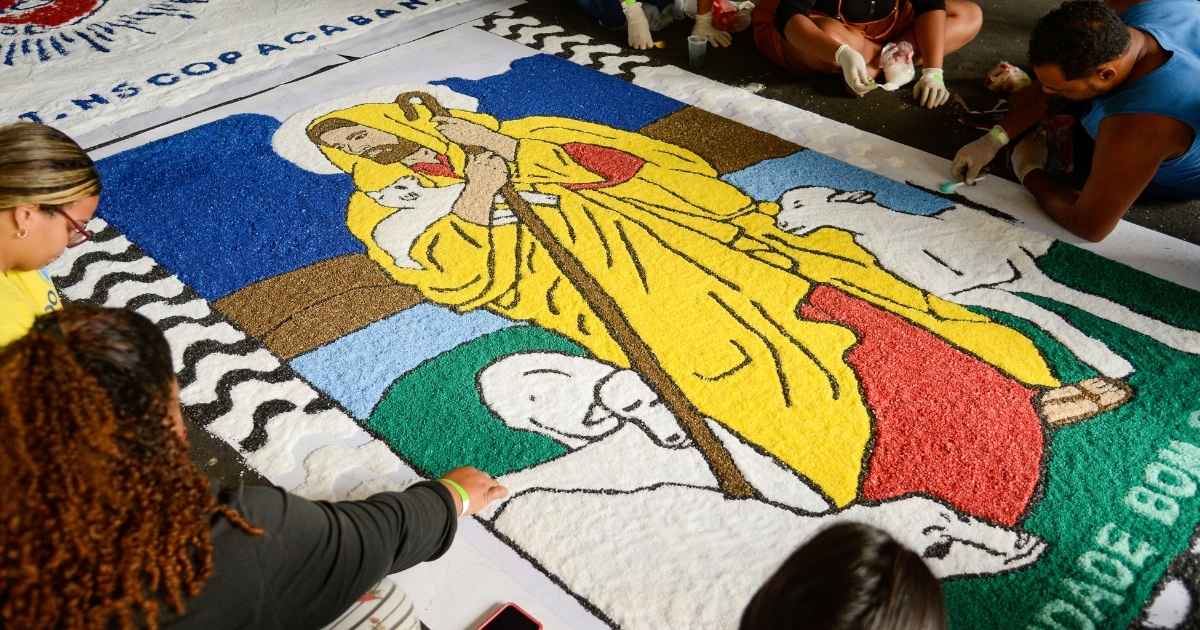 Nesta quinta-feira (19) será celebrado o Corpus Christi. A data não é feriado nacional, mas ponto facultativo.