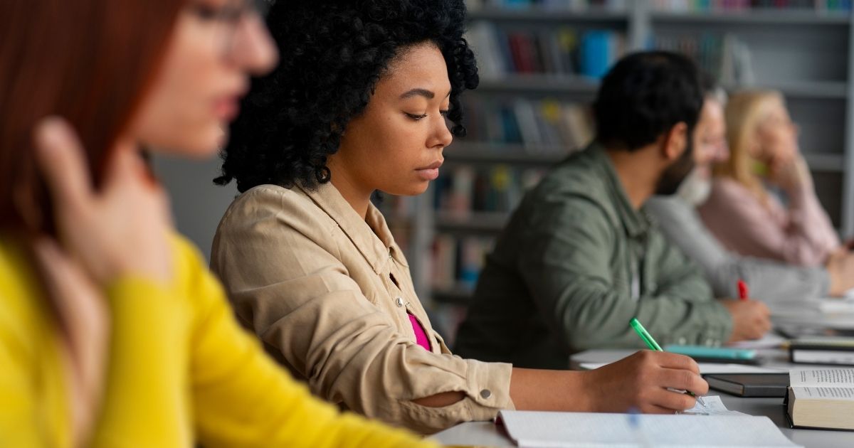 Concursos - Profissionais de TI ganham espaço em seleções públicas com salários atrativos e possibilidade de home office.