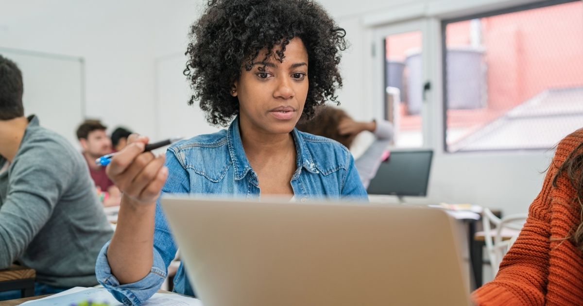 Criminosos conseguiram enganar mais de 35 mil pessoas interessadas em participar do Enem e faturaram cerca de R$ 3 milhões.