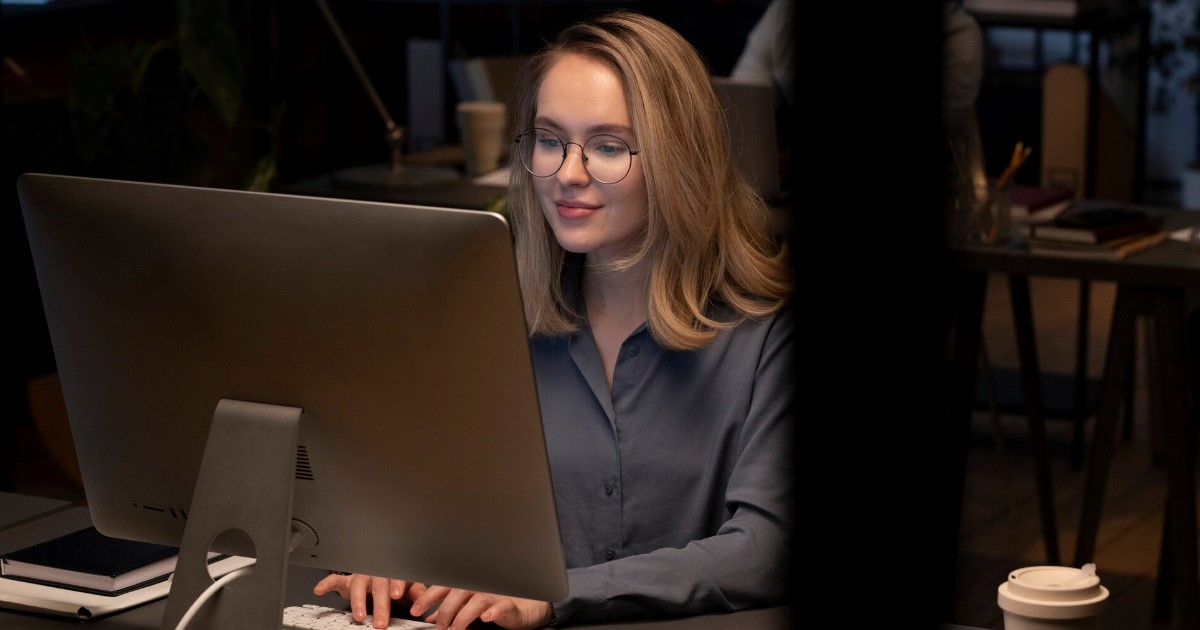 Um levantamento sobre o mercado de TI no Brasil mostra avanços na presença feminina no setor, tanto em cargos técnicos quanto estratégicos.