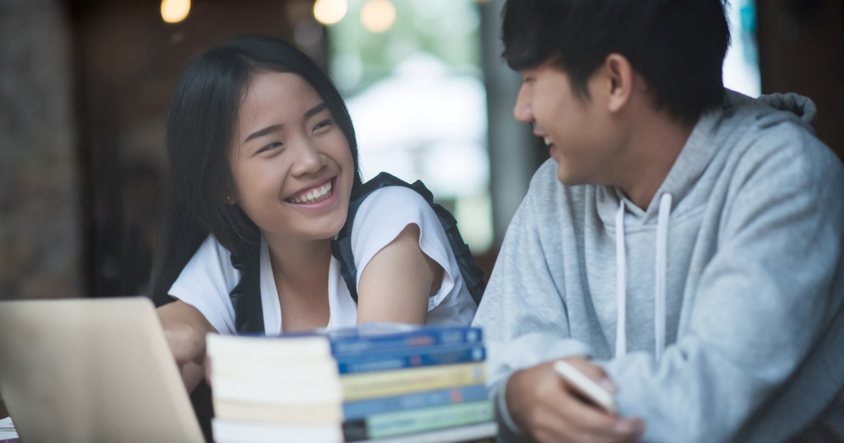 A cidade de Hangzhou passará a adotar aulas obrigatórias de Inteligência Artificial para alunos do ensino fundamental e médio.