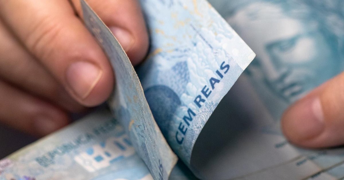 A Caixa liberou nesta sexta-feira (15) R$ 4,24 bilhões para saque, referentes ao abono salarial para nascidos em novembro e dezembro.