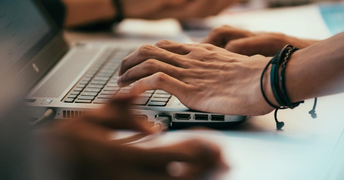 A OpenAI anunciou nesta terça-feira (2) que o ChatGPT passará a contar com ferramentas de controle parental voltadas para adolescentes.