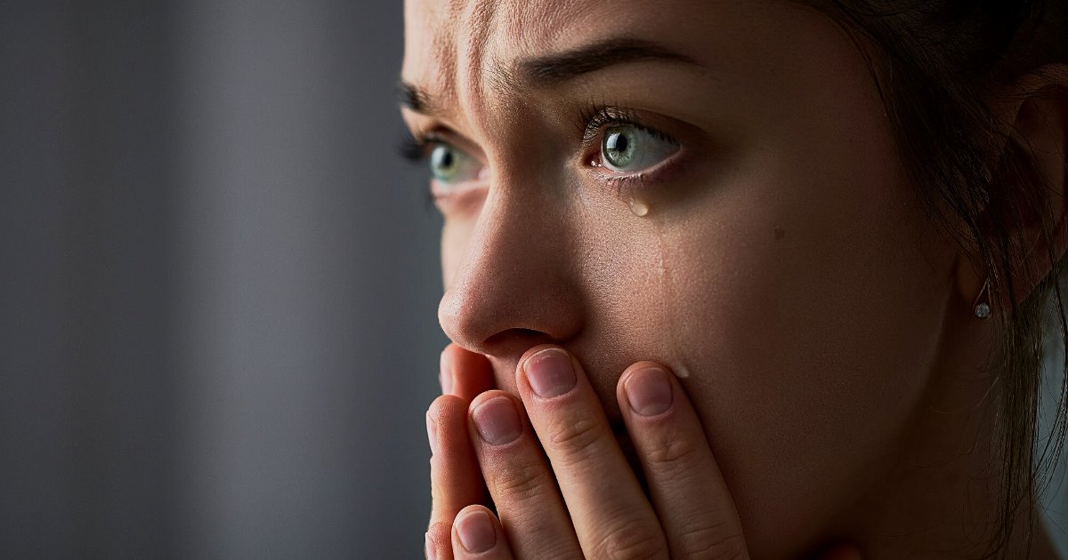 Embora ainda haja um consenso de que não se deve chorar no trabalho, os dados mostram que isso é bastante comum.