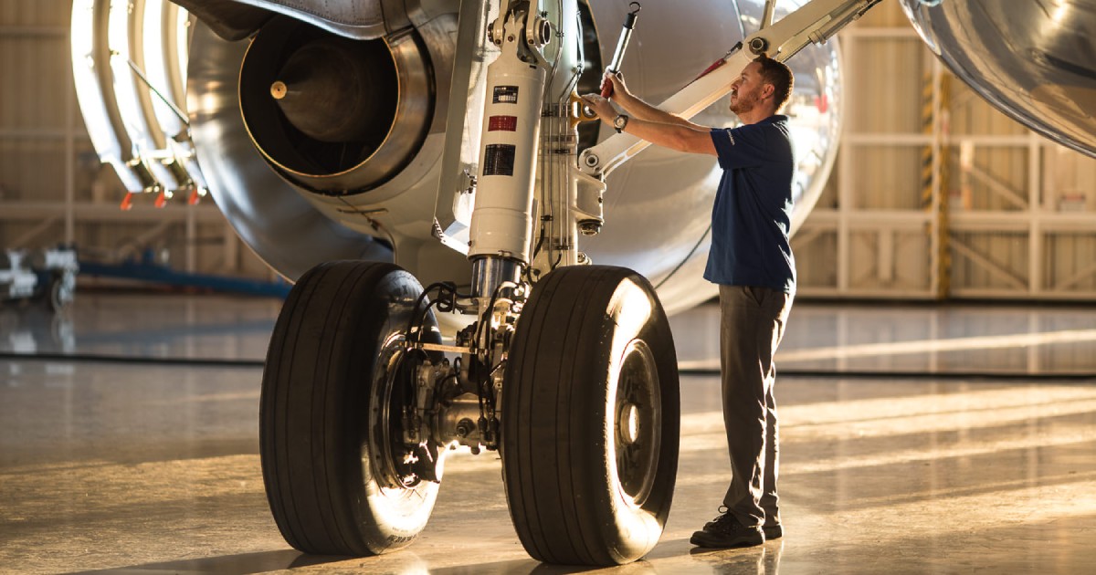 A Embraer espera alcançar em 2028 o patamar de 100 entregas anuais de aeronaves comerciais, afirmou o presidente-executivo Francisco Gomes Neto.