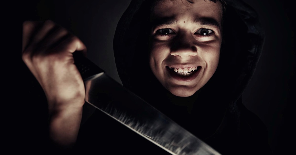 Um garoto de 13 anos foi detido nos Estados Unidos depois de digitar no ChatGPT a pergunta: “Como matar meu amigo no meio da aula?”