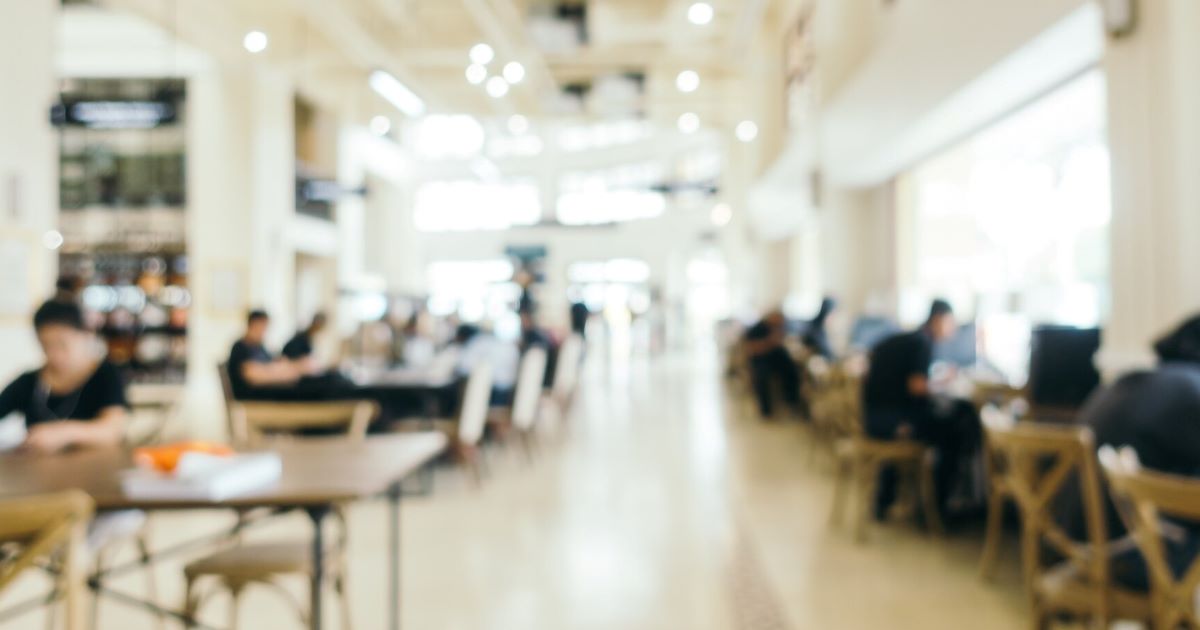 Vazamentos de dados e invasões que interrompem aulas e pesquisas se tornaram parte da rotina de escolas e universidades no Brasil e no mundo.