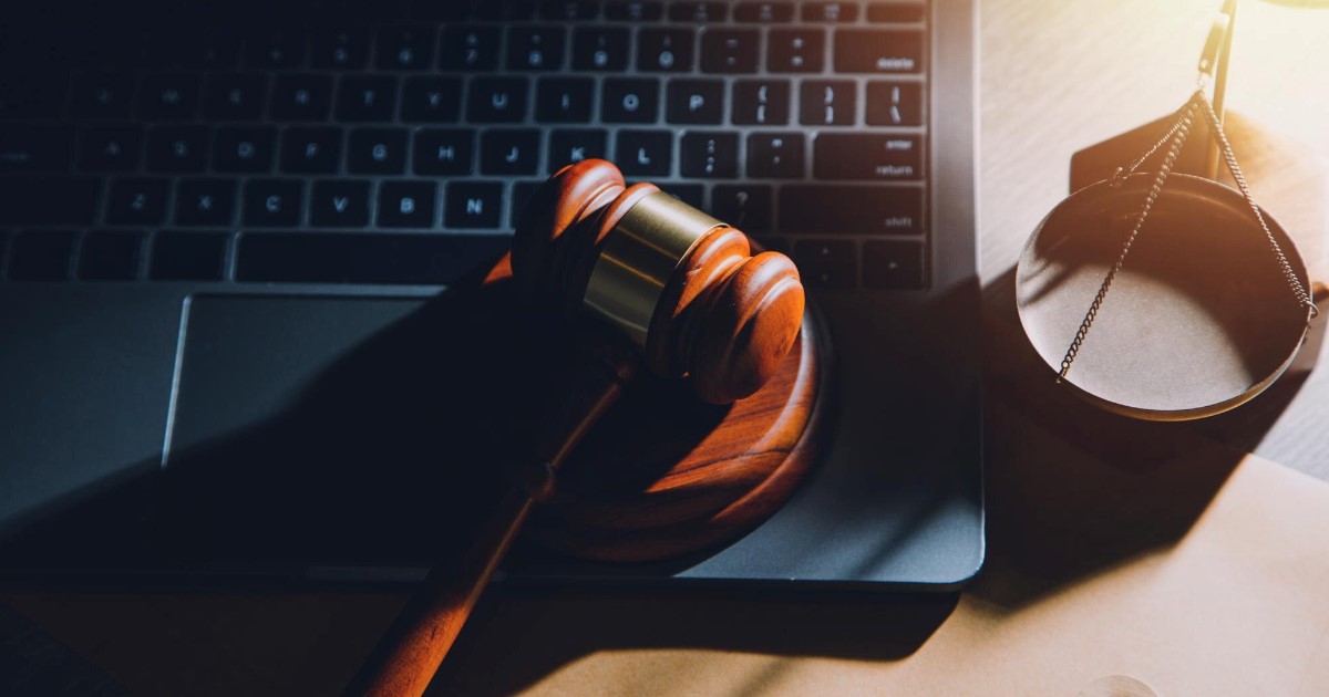 No início de outubro, foi detectado um acesso incomum e em grande volume a diferentes processos de forma simultânea.