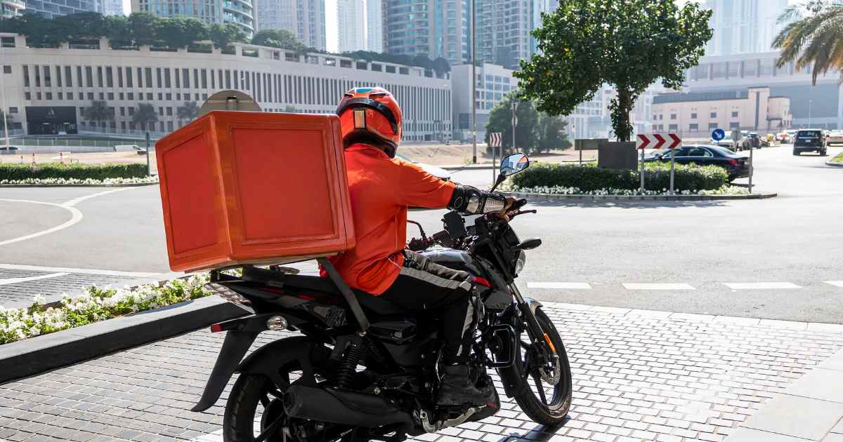 A disputa entre restaurantes e o iFood, que domina cerca de 80% do mercado de delivery no Brasil, chegou ao Cade.