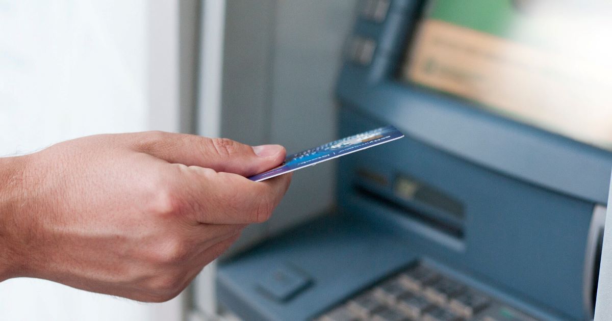 A partir do próximo sábado (1º), passam a valer as novas regras do saque-aniversário do FGTS, que restringem a antecipação.