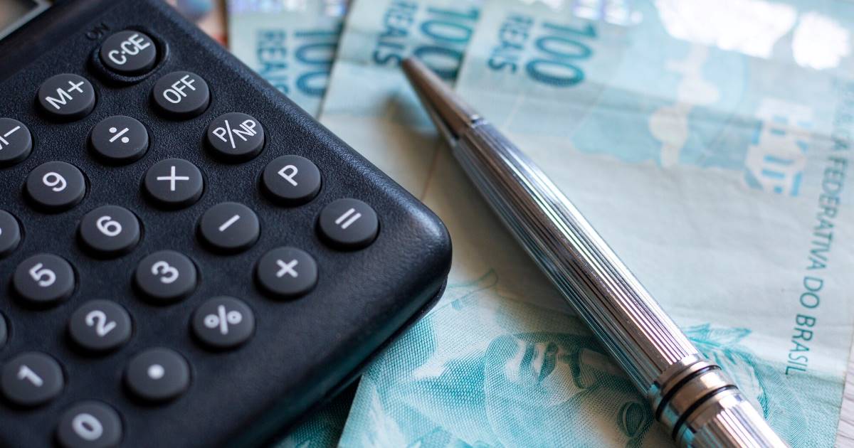 O Senado aprovou nesta quarta-feira (5) o projeto que amplia para R$ 5 mil mensais a faixa de isenção do Imposto de Renda (IR).