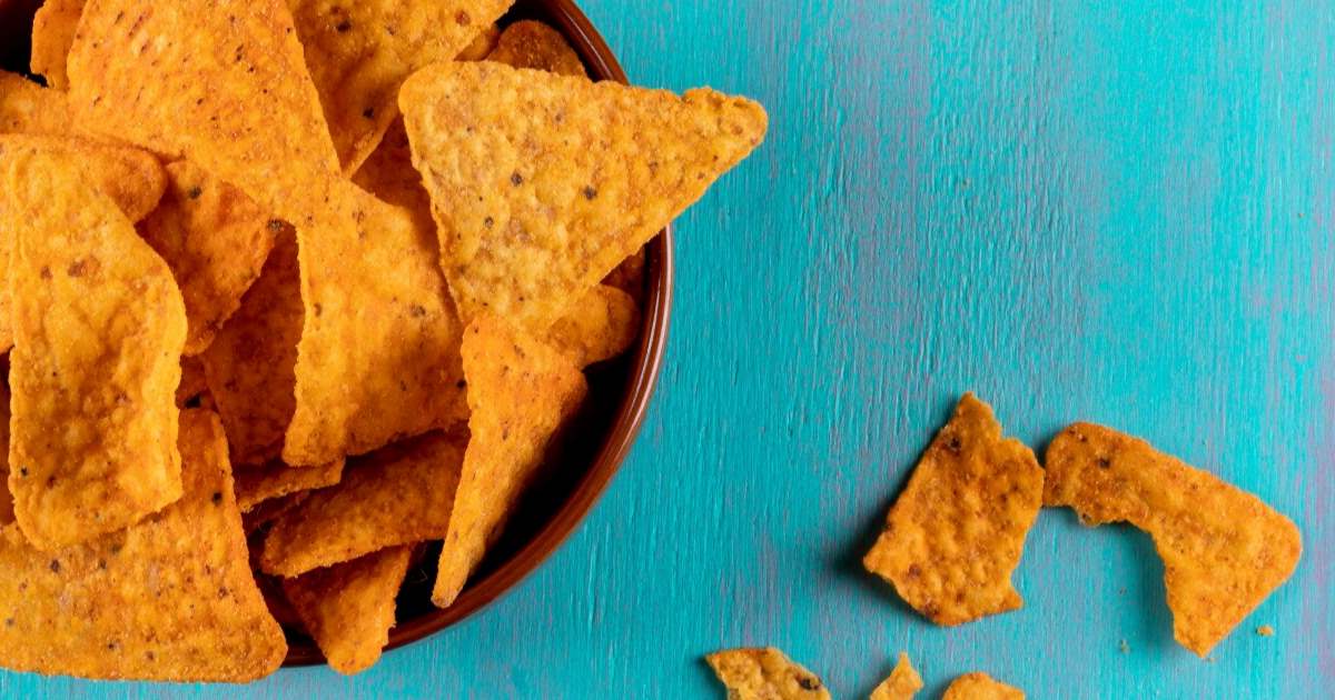 O software detectou o que interpretou como uma possível arma de fogo, acionando o protocolo de segurança adotado pela rede pública de ensino.