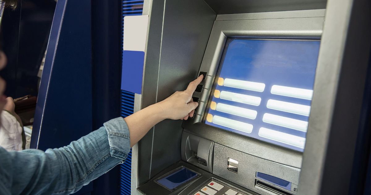 O ministro do Trabalho e Emprego, Luiz Marinho, afirmou que pretende sugerir uma nova liberação de recursos bloqueados do FGTS.