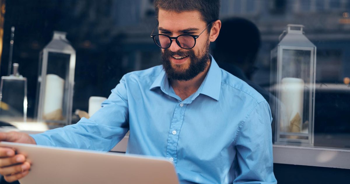 O levantamento mostra que 44% das empresas brasileiras pretendem ampliar suas equipes de TI no próximo ano.