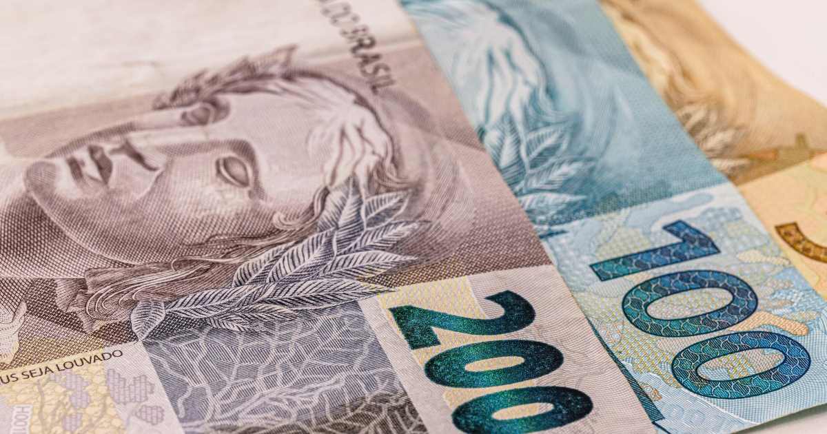 O aumento no valor líquido do 13º salário será percebido apenas no fim de 2026, já que o benefício tem tributação exclusiva na fonte.