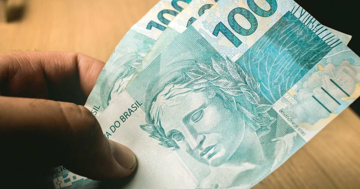 O Senado aprovou, em votação unânime, a reforma do Imposto de Renda, que promete aliviar a carga tributária para milhões de brasileiros.