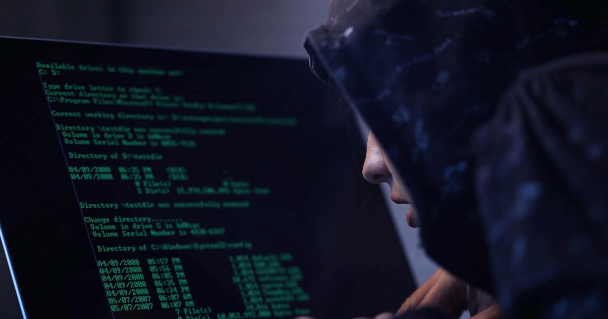 Pesquisadores identificaram indícios de que a IA pode ter sido usada para aprimorar um ataque hacker que se espalha pelo WhatsApp