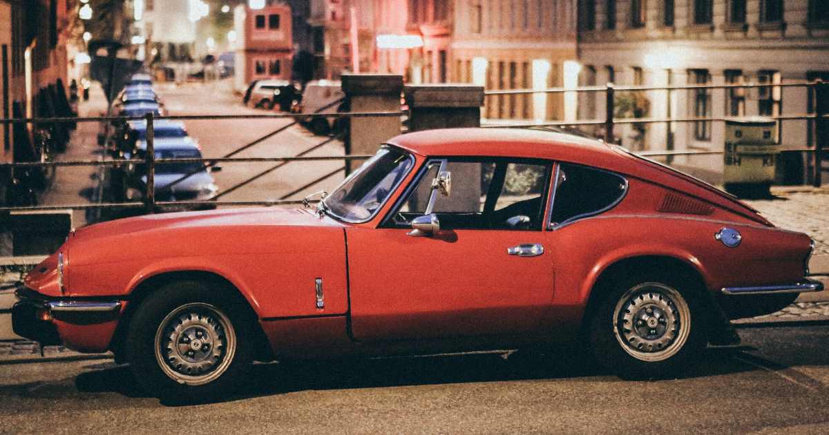 A Câmara dos Deputados aprovou uma PEC que isenta da cobrança de IPVA veículos fabricados há mais de 20 anos.