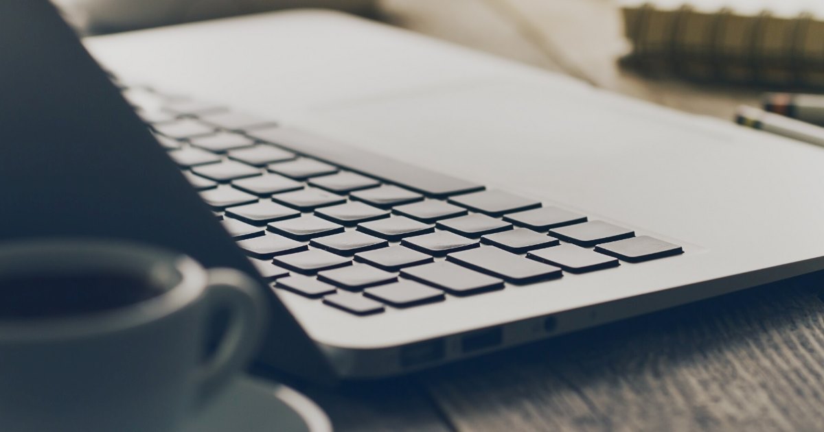 Alta no custo de memórias pressiona fabricantes, que devem reduzir especificações e repassar aumentos ao consumidor.