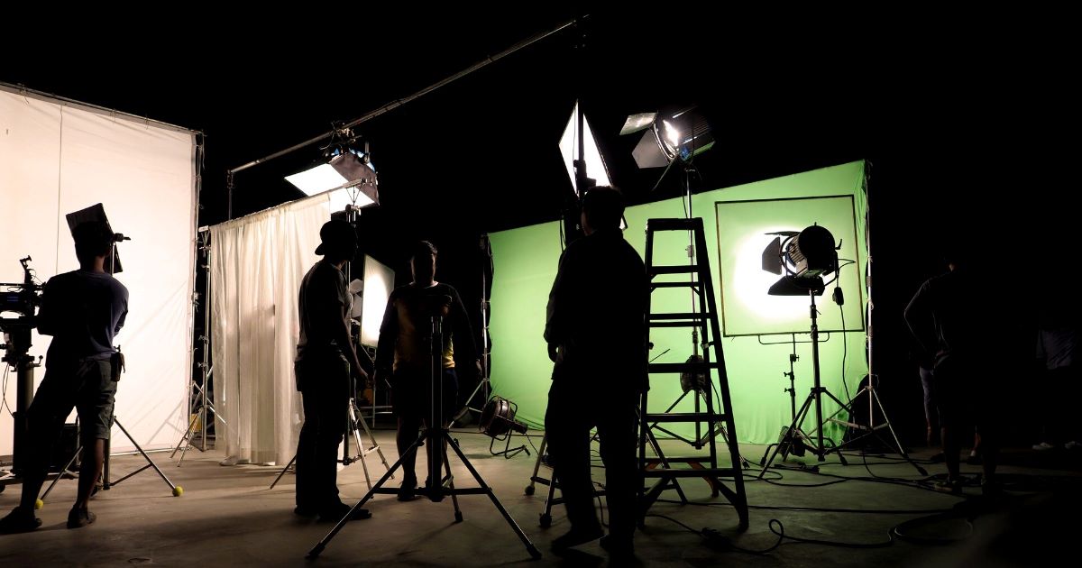 O sindicato afirma que as leis antitruste existem justamente para impedir que a maior plataforma de streaming do mercado “engula” um de seus principais concorrentes.