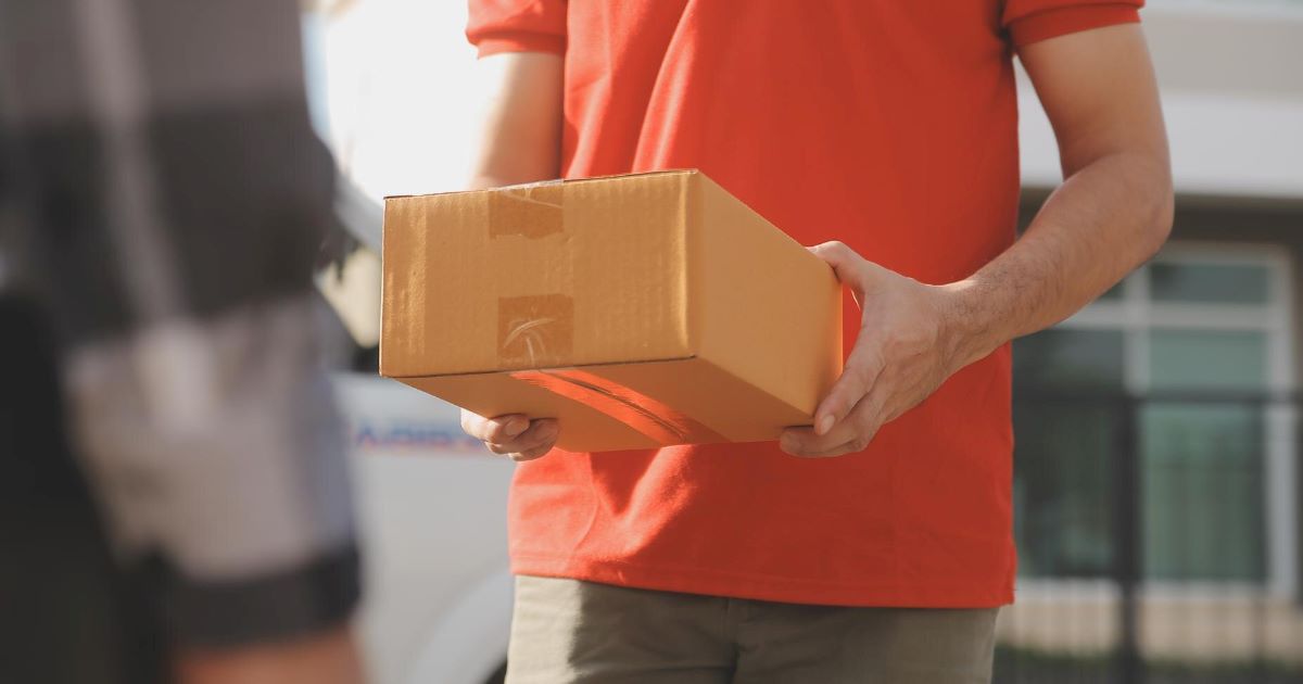 Embora as transportadoras precisem registrar a chamada prova de entrega, a captura da imagem do cliente esbarra na LGPD.