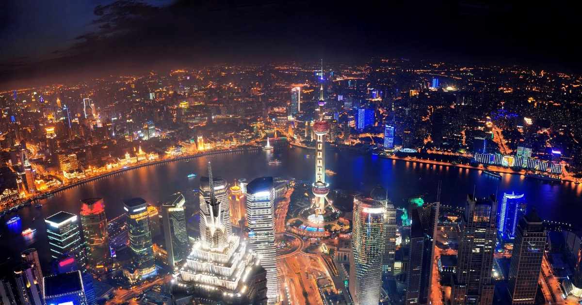 O mercado deve acompanhar a capacidade da China em sustentar tarifas baixas, a velocidade de construção de infraestrutura e a evolução dos chips locais.