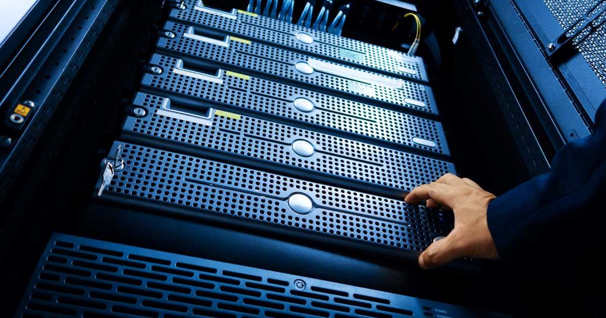 A Dell Technologies anunciou o lançamento do Dell PowerEdge XE7745, primeiro servidor voltado para IA a ser fabricado no Brasil.