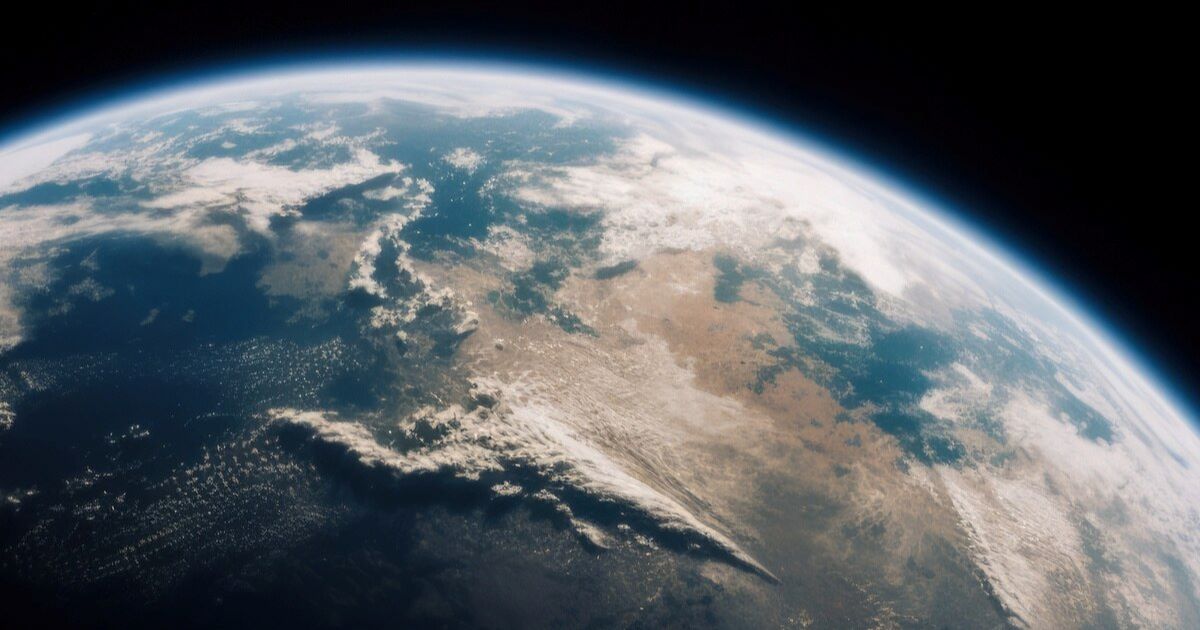 Astrônomos identificaram um planeta do tamanho da Terra que pode estar localizado em uma região favorável à existência de água líquida.