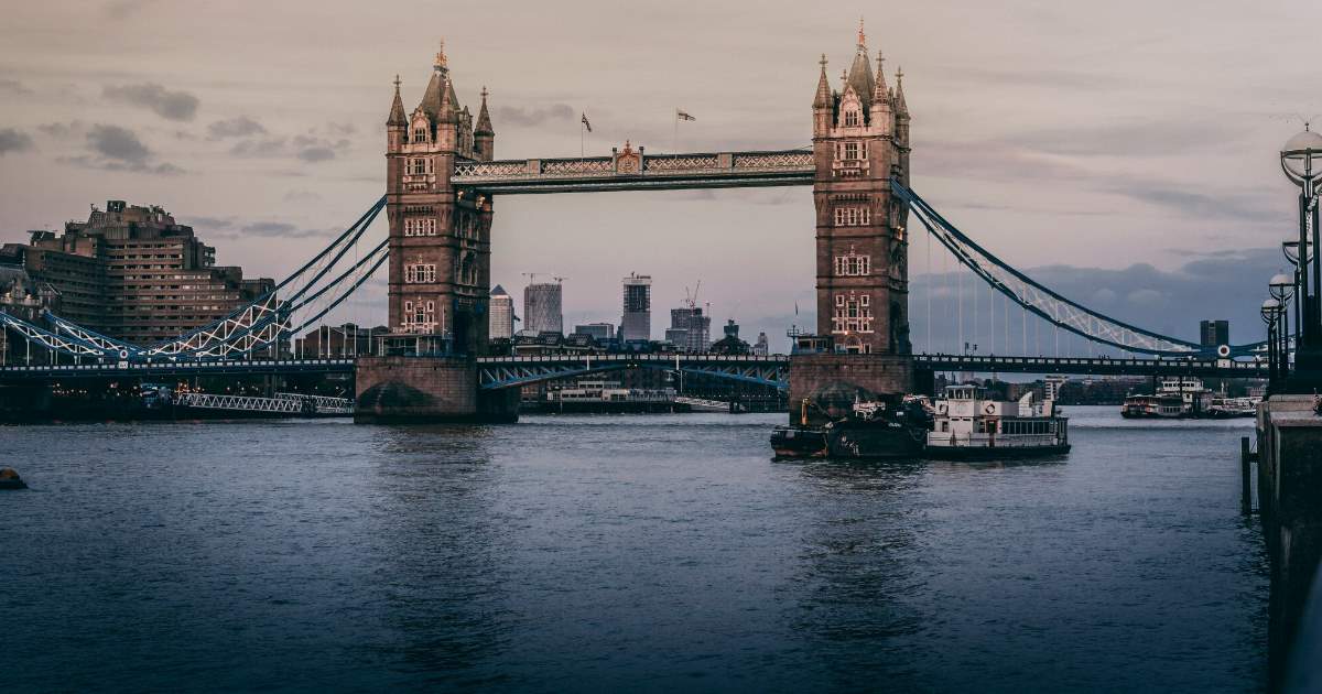 O Reino Unido iniciou nesta segunda-feira (20) uma consulta pública para discutir o impacto das redes sociais sobre crianças e adolescentes.