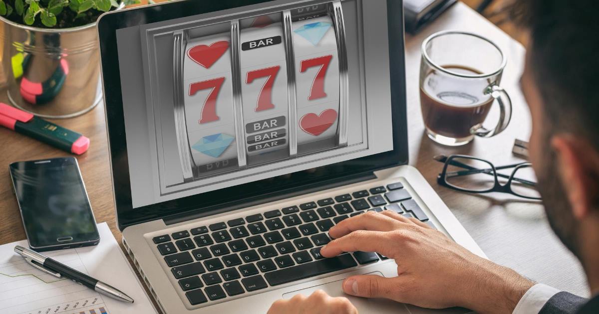 No primeiro ano de funcionamento do mercado regulado de apostas no Brasil, a Anatel bloqueou mais de 25 mil sites de apostas ilegais.