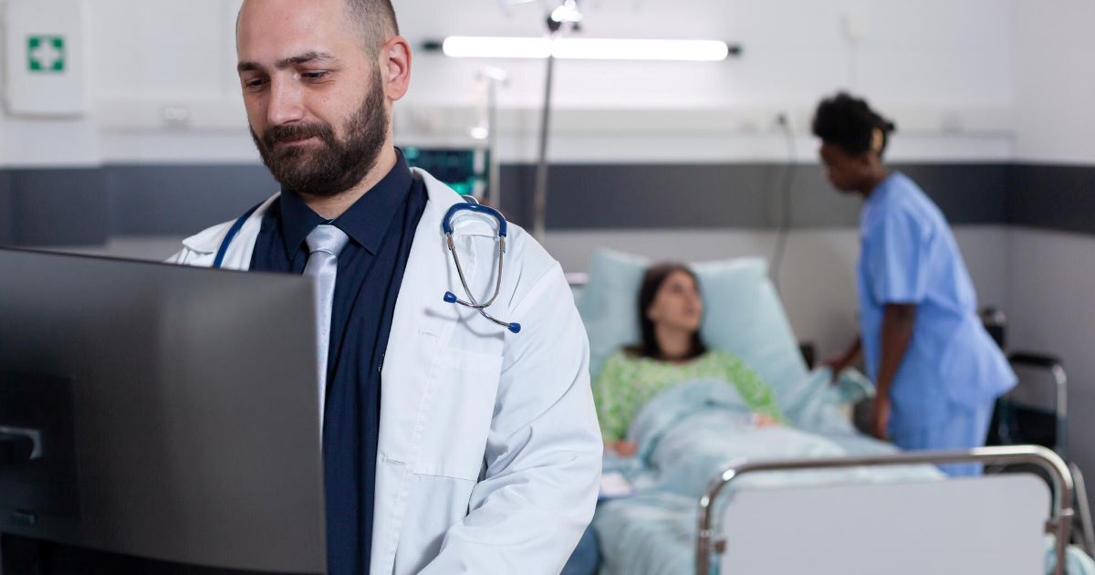 Um dos softwares mais relevantes da saúde digital na América Latina nasceu longe dos grandes polos globais de tecnologia.