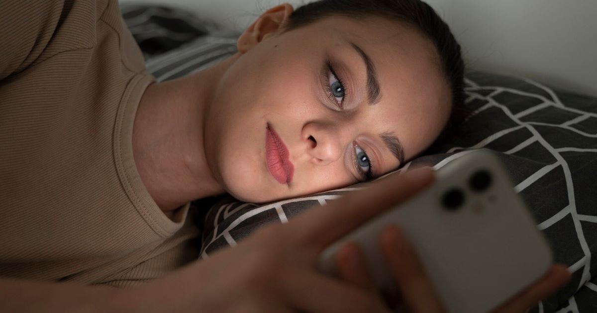 O diretor do Instagram declarou em tribunal que passar até 16 horas seguidas na plataforma não deve ser classificado como vício.