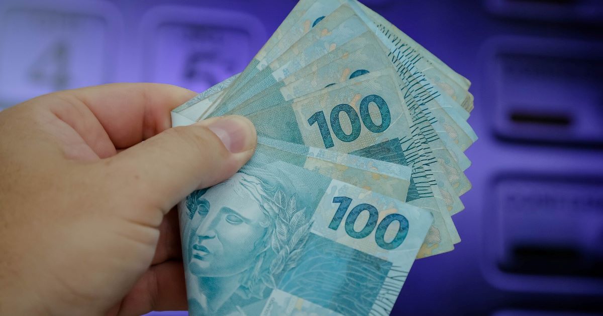 Os efeitos da nova tabela do IRPF para 2026 já começam a aparecer no contracheque dos trabalhadores que recebem até R$ 5 mil brutos por mês.