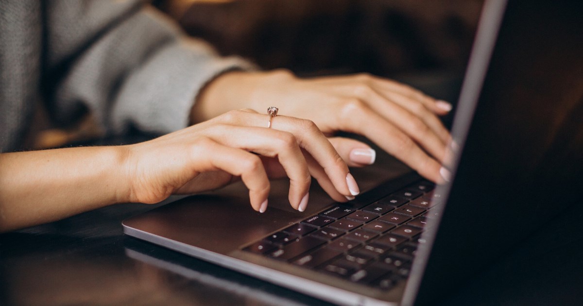 A Comissão de Desenvolvimento Econômico da Câmara aprovou um PL que isenta do Imposto notebooks trazidos do exterior por viajantes.