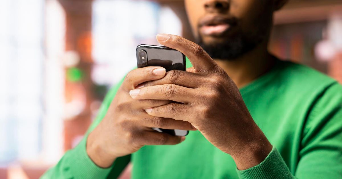 A novidade foi vista nas versões beta do WhatsApp para Android e iOS. Segundo o WABetaInfo, site especializado em novidades do mensageiro