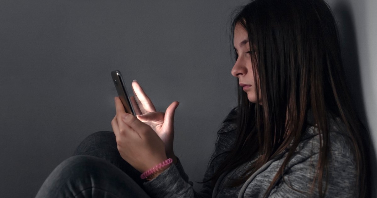 redes-sociais-jovens-infelizes-estudo-global