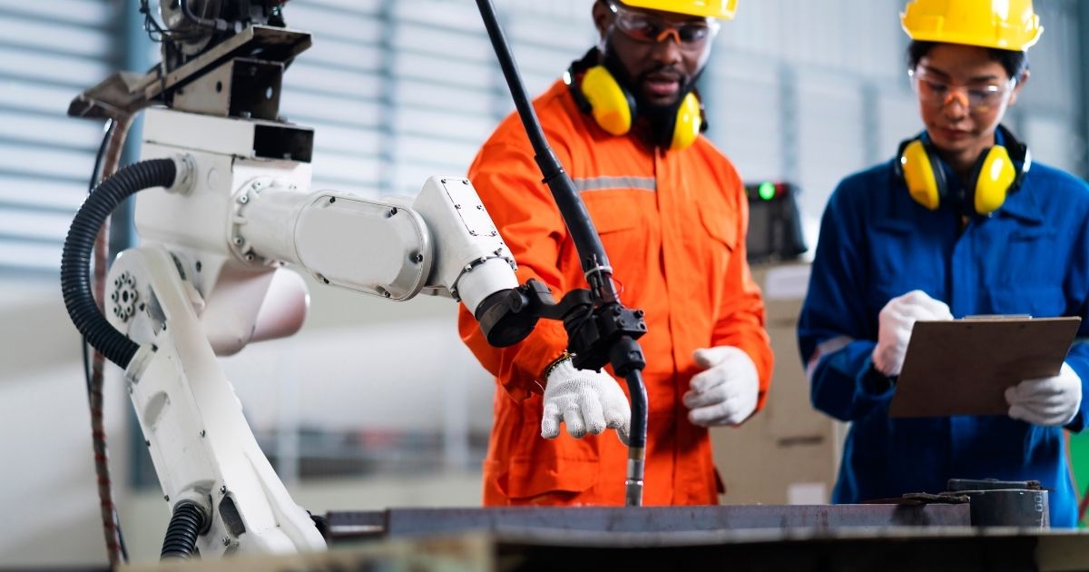 ford-recontrata-engenheiros-ia-qualidade-esperada