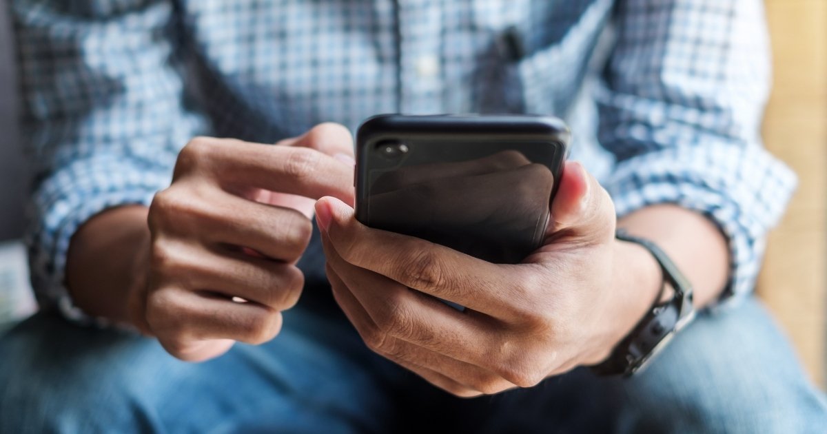 antenas-falhas-golpes-por-sms