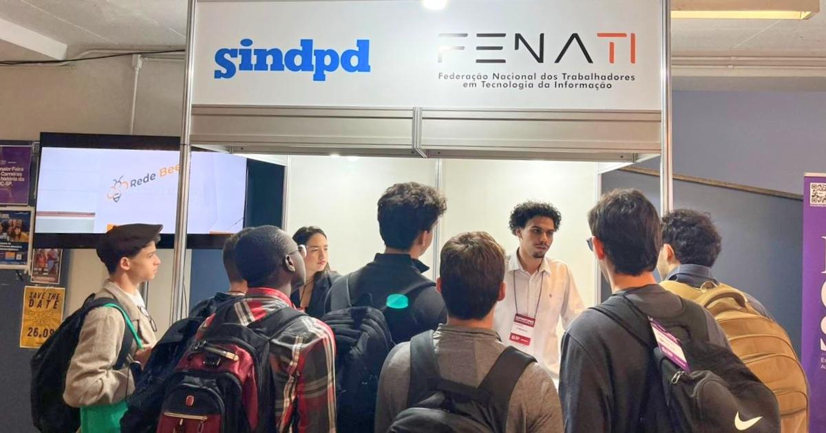 Sindpd e Fenati consolidam presença na Feira de Carreiras da PUC-SP